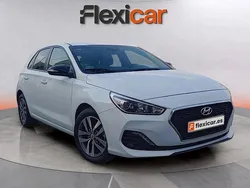 Blanco Usado 2018 Hyundai i30 Berlina | 13.390 € (Precio justo)