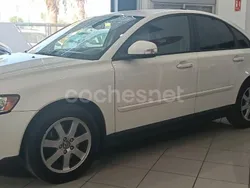 Blanco Usado 2010 Volvo S40 Kinetic Berlina | 5699 €