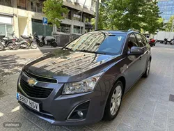 Gris / plata Usado 2013 Chevrolet Cruze LT Familiar | 5990 € (Un poco caro)