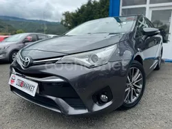 Gris / plata Usado 2015 Toyota Avensis Executive Berlina | 15.990 € (Un poco caro)