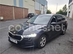 Negro Usado 2022 Skoda Octavia Ambition Familiar | 12.250 € (Precio justo)
