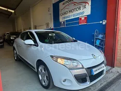 Blanco Usado 2012 Renault Mégane III Dynamique Berlina | 7500 € (Precio justo)