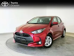 Rojo Usado 2020 Toyota Yaris Hybrid Active Berlina | 17.700 € (Precio justo)