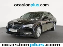 Negro Usado 2018 Skoda Superb Active Berlina | 17.264 € (Precio justo)
