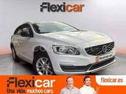 Gris / plata Usado 2016 Volvo V60 CC Momentum Familiar | 16.490 € (Precio justo)