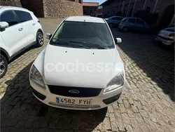 Blanco Usado 2007 Ford Focus Berlina | 2200 € (Precio justo)
