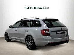 Gris Usado 2020 Skoda Octavia RS Familiar | 27.450 € (Un poco caro)