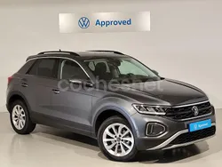 Gris / plata Usado 2024 VW T-Roc Life SUV | 30.300 € (Un poco caro)