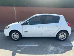 Blanco Usado 2010 Renault Clio II Berlina | 4900 € (Precio justo)