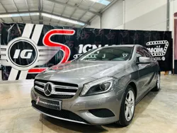 Gris / plata Usado 2015 Mercedes A180 Urban Berlina | 12.490 € (Precio justo)