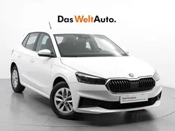 Blanco Usado 2022 Skoda Fabia Ambition Berlina | 13.690 € (Precio justo)