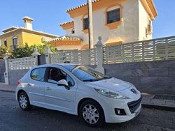 Blanco Usado 2011 Peugeot 207 Active Utilitario | 5900 € (Un poco caro)