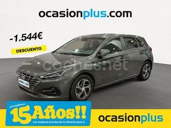 Gris / plata Usado 2022 Hyundai i30 Berlina | 16.650 € (Precio justo)