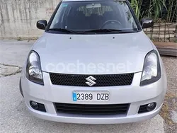 Gris / plata Usado 2006 Suzuki Swift GL Berlina | 3200 € (Buen precio)