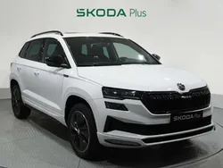 Blanco Nuevo 2025 Skoda Karoq SportLine SUV | 33.000 € (Precio justo)