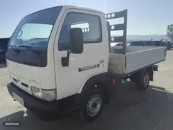Blanco Usado 2004 Nissan Cabstar Recogida | 6500 €
