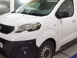 Epr blanc icy Usado 2022 Peugeot e-Expert Van | 35.600 €