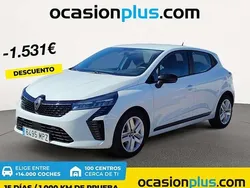 Blanco Usado 2024 Renault Clio V Evolution Utilitario | 15.319 € (Precio justo)
