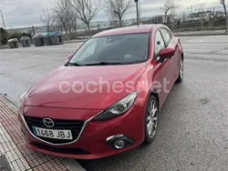 Rojo Usado 2014 Mazda 3 Luxury Berlina | 12.750 € (Caro)