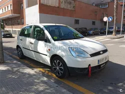 Blanco Usado 2002 Ford Fiesta Ambiente Utilitario | 1800 € (Buen precio)