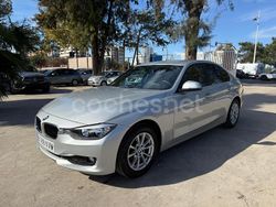 Gris / plata Usado 2014 BMW 318 Comfort Edition Berlina | 11.990 € (Precio justo)