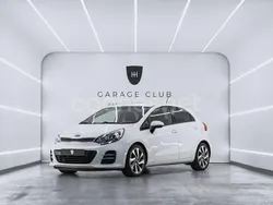 Blanco Usado 2017 Kia Rio Berlina | 8999 € (Precio justo)