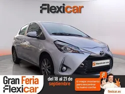 Gris Usado 2018 Toyota Yaris Berlina | 13.490 € (Precio justo)