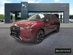 Rojo Usado 2023 DS Automobiles DS3 Crossback E-Tense Opera SUV | 20.200 €