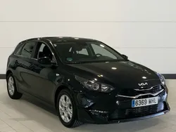 Negro Usado 2023 Kia Ceed Utilitario | 19.200 € (Un poco caro)