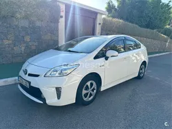 Blanco Usado 2015 Toyota Prius Advance Utilitario | 7499 € (Precio justo)