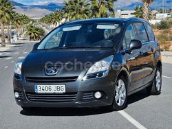 Gris / plata Usado 2013 Peugeot 5008 Style Monovolumen | 6900 € (Buen precio)