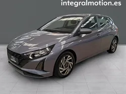 Gris Usado 2024 Hyundai i20 Berlina | 16.900 € (Precio justo)