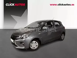 Gris / plata Usado 2023 Mitsubishi Space Star Motion Berlina | 12.250 € (Precio justo)