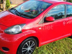 Rojo Usado 2010 Toyota Aygo Utilitario | 3300 € (Precio justo)