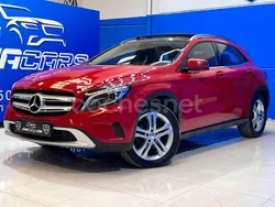 Rojo Usado 2015 Mercedes GLA220 Urban SUV | 22.990 € (Un poco caro)