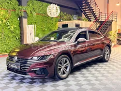 Granate Usado 2018 VW Arteon R-line Berlina | 24.790 € (Precio justo)