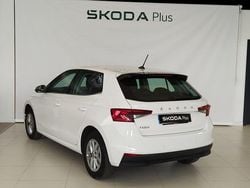Blanco Usado 2023 Skoda Fabia Ambition Berlina | 15.400 € (Precio justo)