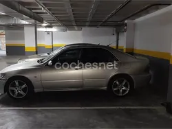 Gris / plata Usado 2003 Lexus IS300 Luxury Line Berlina | 8900 €