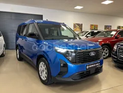 Azul Usado 2024 Ford Tourneo Courier Titanium Monovolumen | 24.490 €