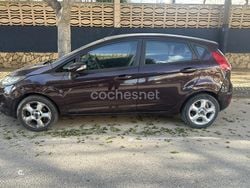 Violeta / lila Usado 2010 Ford Fiesta Ghia Utilitario | 4000 € (Super precio)