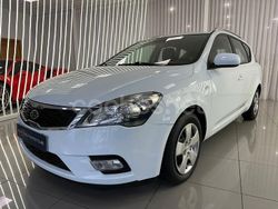 Blanco Usado 2011 Kia Ceed Plus Utilitario | 5990 € (Caro)