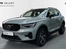 Gris Nuevo 2025 Volvo XC40 Plus SUV | 41.500 € (Precio justo)