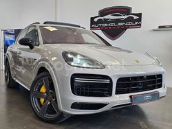 Gris / plata Usado 2020 Porsche Cayenne Turbo S SUV | 99.999 € (Super precio)
