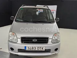 Gris / plata Usado 2005 Suzuki Wagon R+ Familiar | 2350 €
