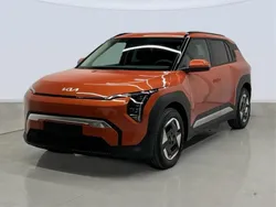 Terra cotta Nuevo 2025 Kia EV3 SUV | 38.735 € (Un poco caro)