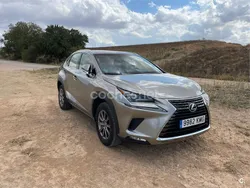 Gris / plata Usado 2018 Lexus NX300h Business Edition SUV | 21.900 € (Buen precio)