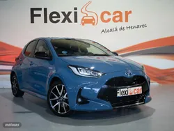 Azul Usado 2021 Toyota Yaris Hybrid Style Berlina | 20.490 € (Un poco caro)