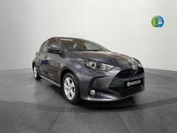 Gris Nuevo 2025 Toyota Yaris Hybrid Active | 22.350 € (Buen precio)