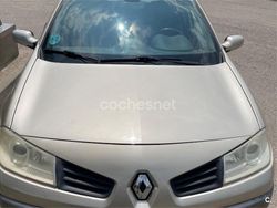 Beige Usado 2007 Renault Mégane II Expression Berlina | 1950 € (Buen precio)