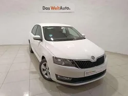 Blanco Usado 2018 Skoda Rapid Ambition Utilitario | 10.400 € (Precio justo)